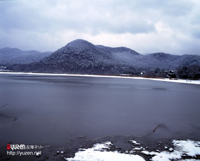 �\�������܂ł��΂炭���҂�������